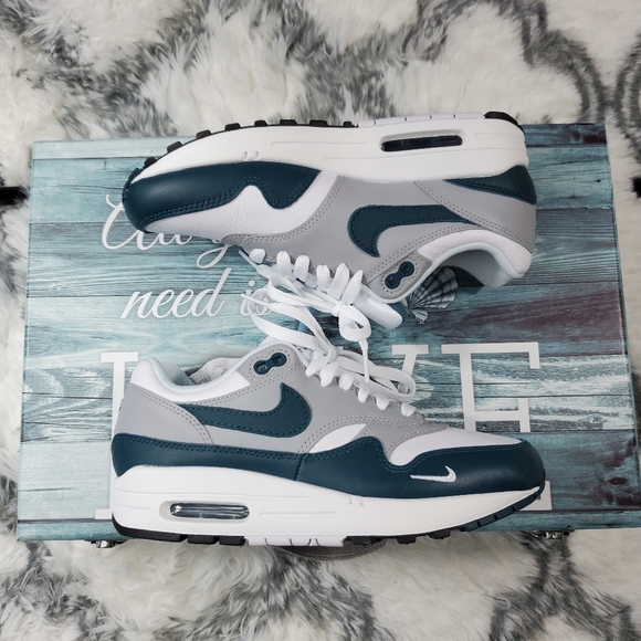 Nike Air Max 1 LV8 - Picture 6 of 16